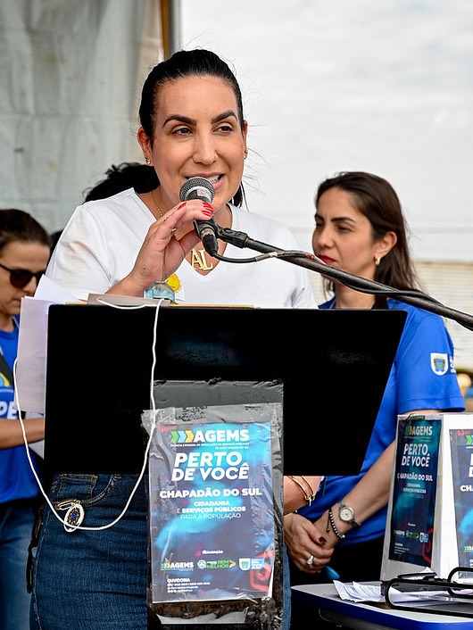  Vereadora: Andréia Lourenço, Acompanhando de perto o serviço! 