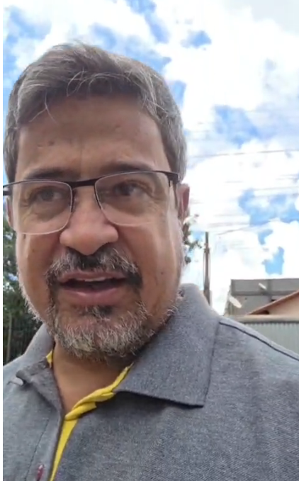  Após temporal, Vereador Vanderson fiscaliza danos e reivindica retirada de quebra-mola em bairro de Chapadão do Sul - MS